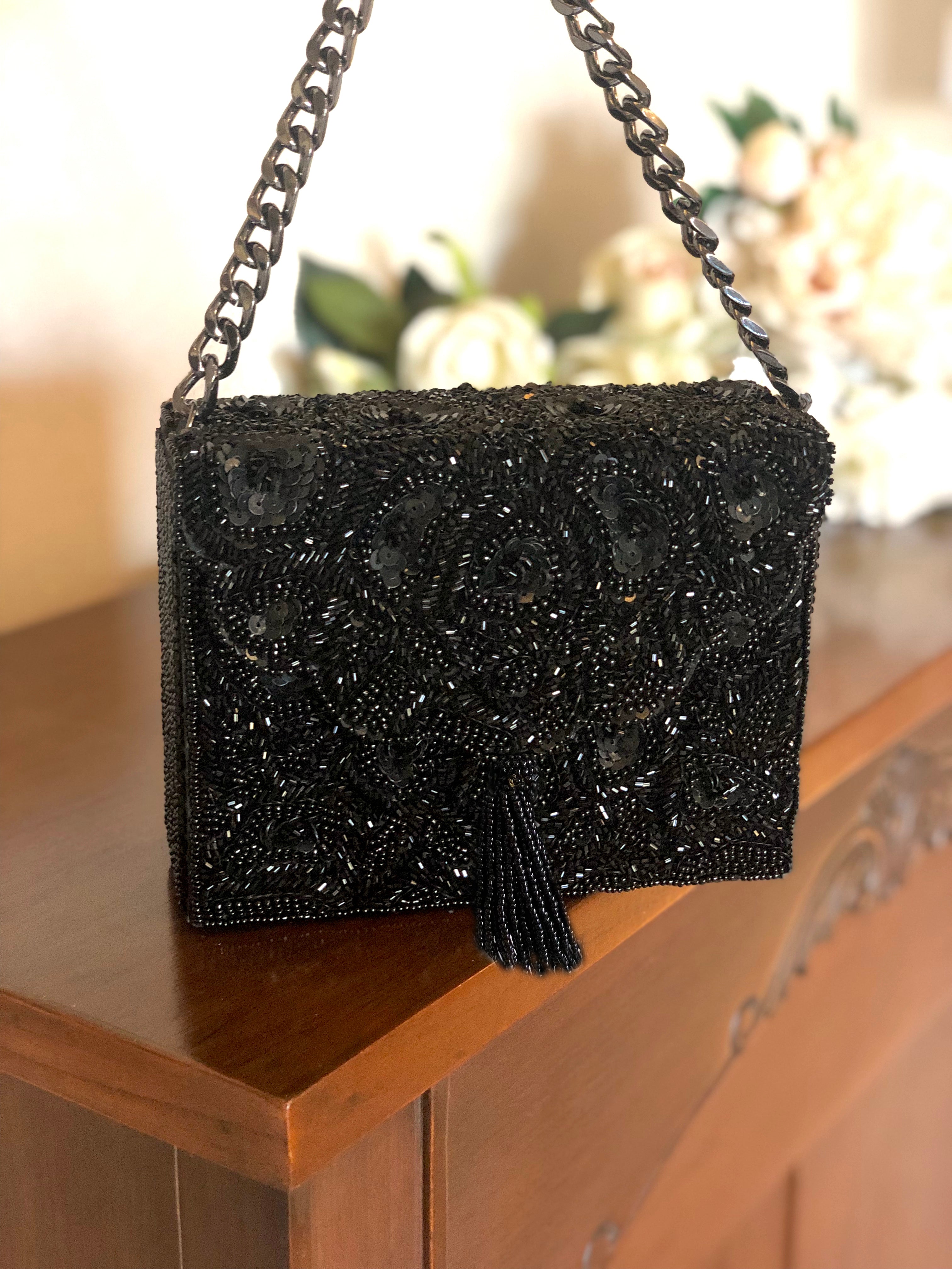 Black Aara Flapper Clutch