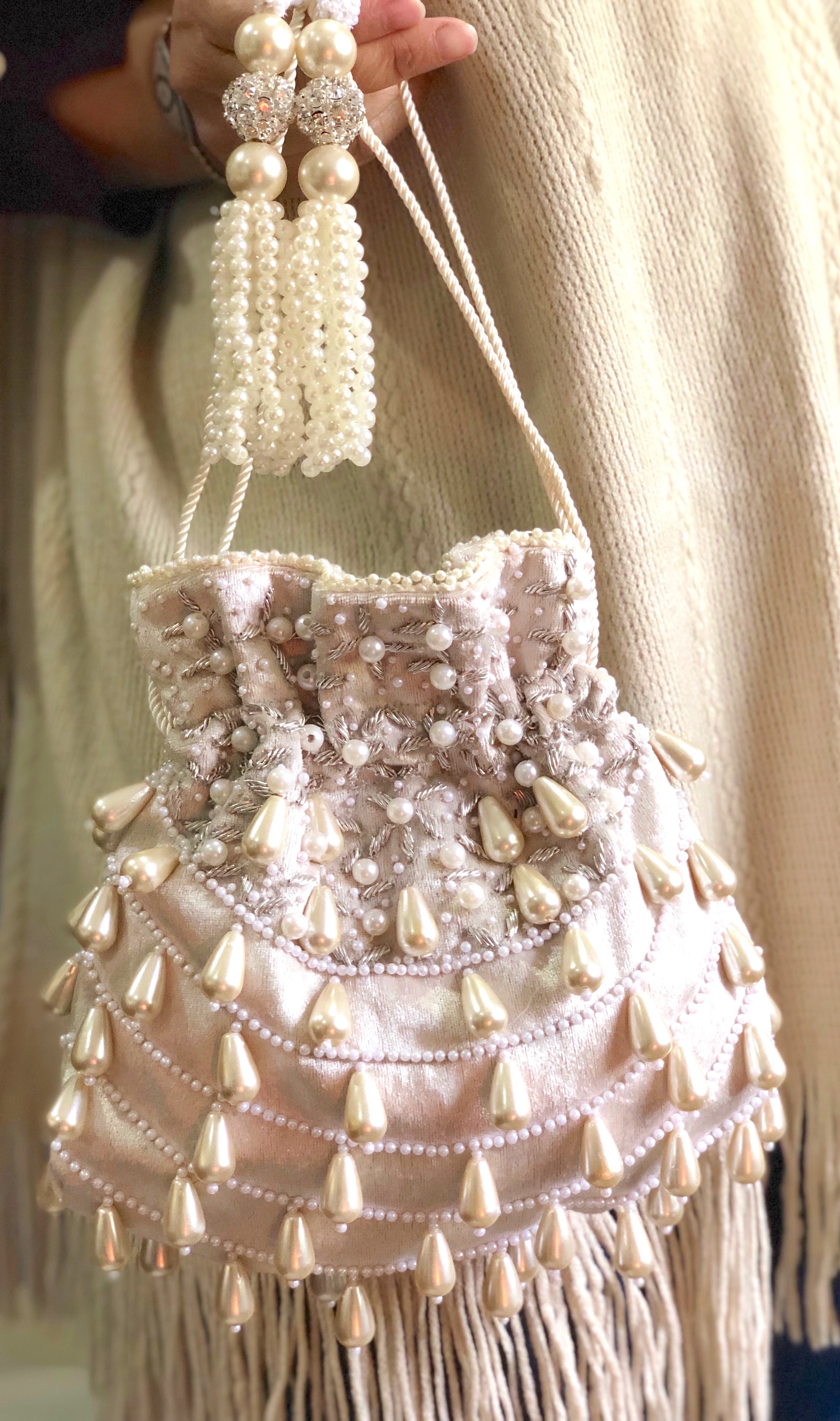 Cream Tear Drop Flapper
