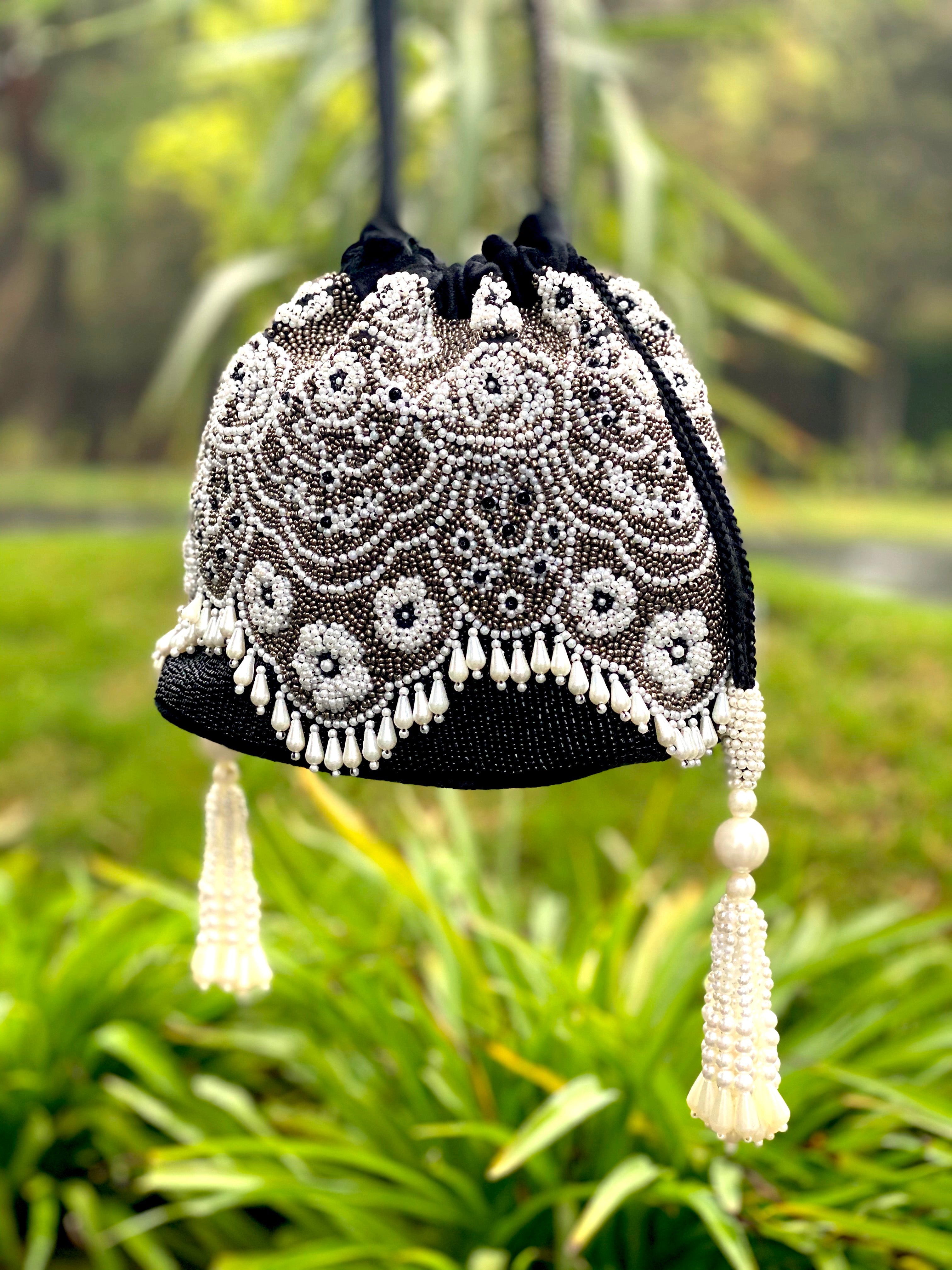 Intrica Monochrome Bucket Bag