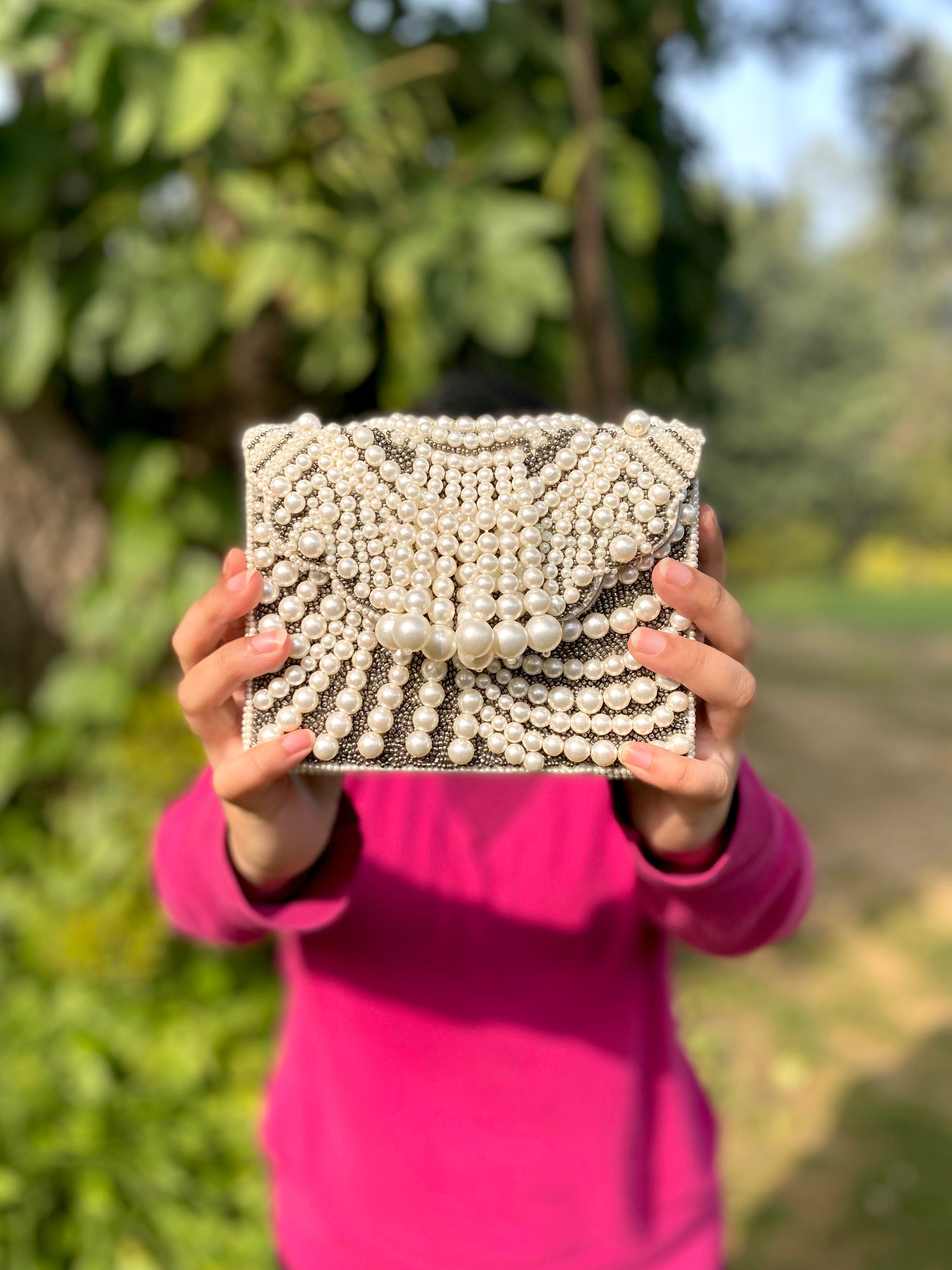 Grey Pearl Arabia Clutch