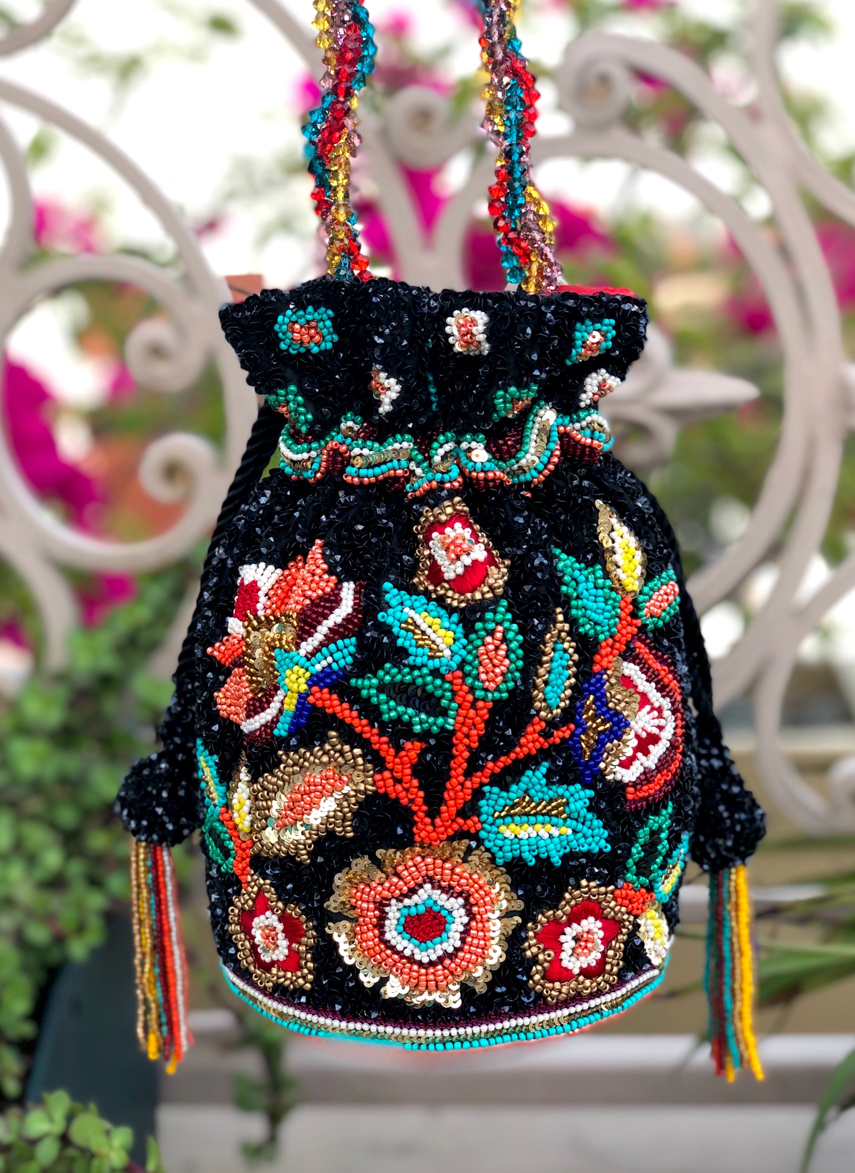 Black Flora Garden Bucket