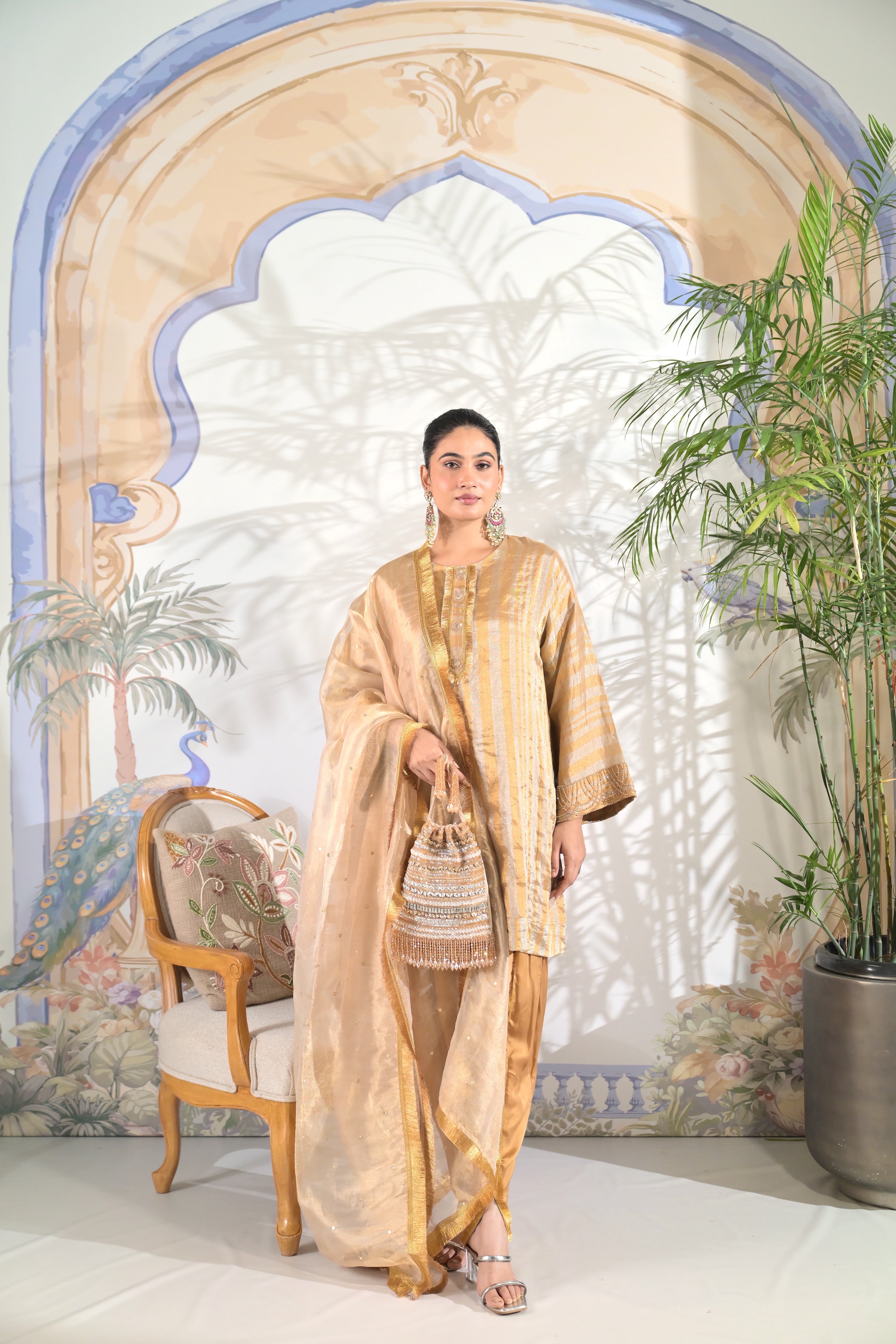 Suvarna Stripe Flapper