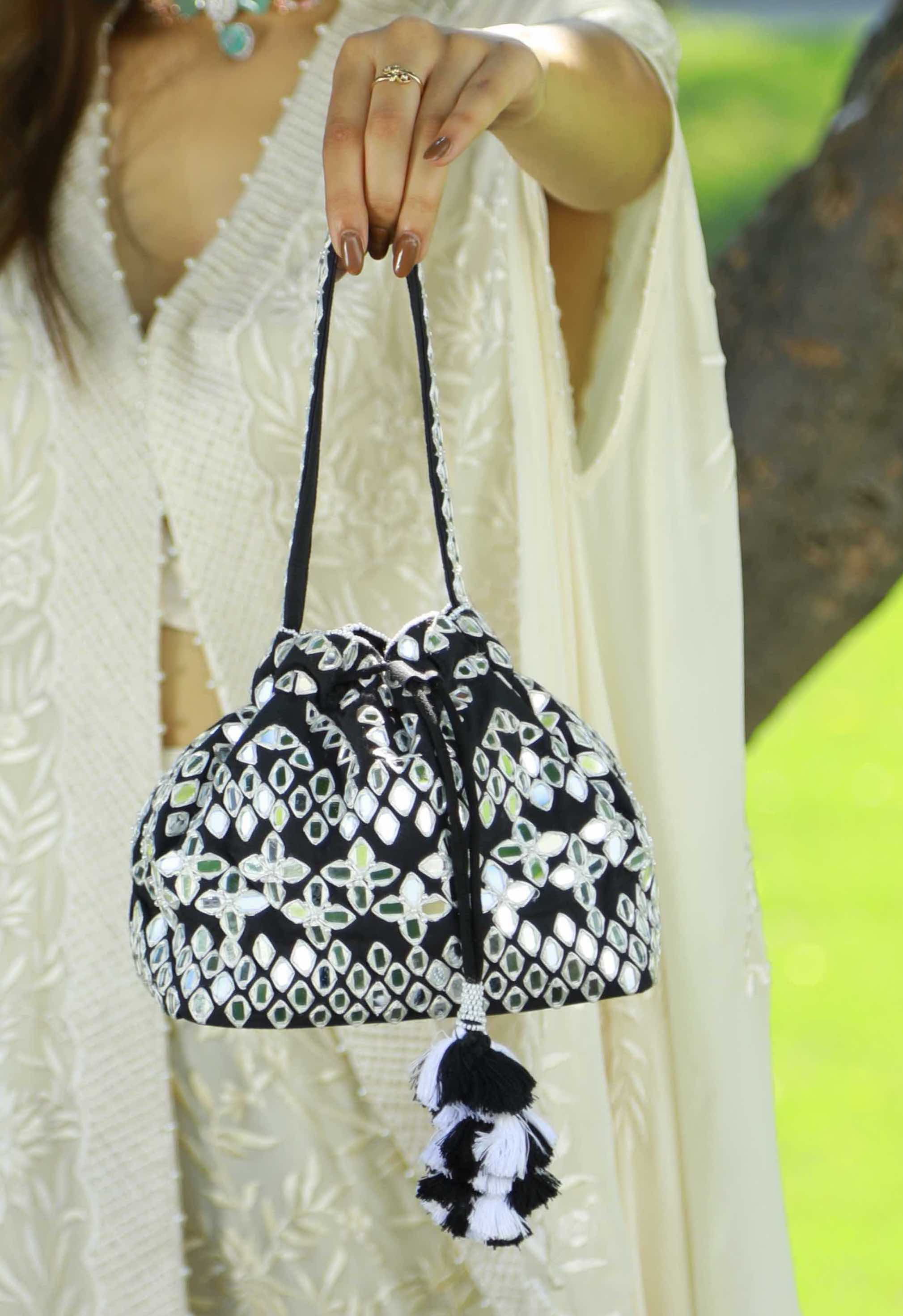 Adeeva Bucket Bag