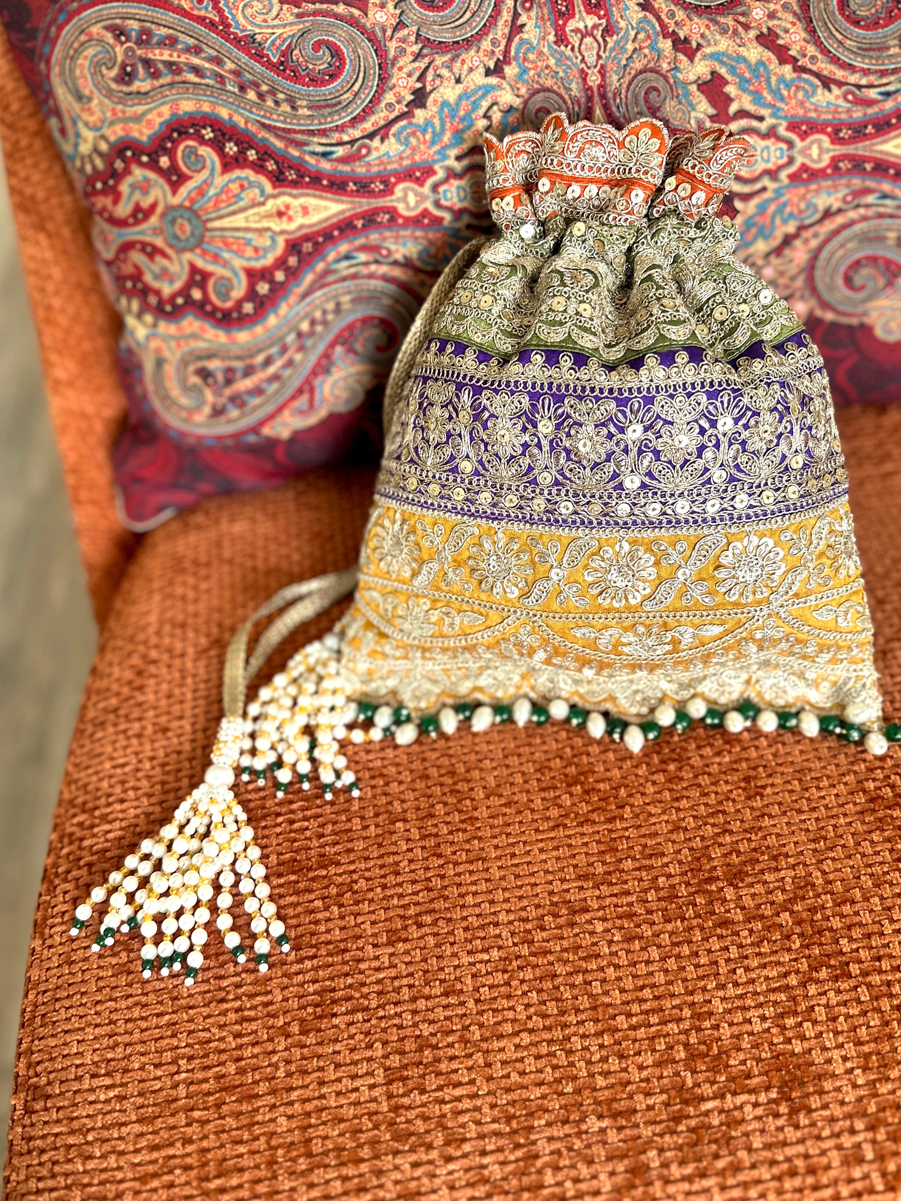 Farzana Stripe Flapper