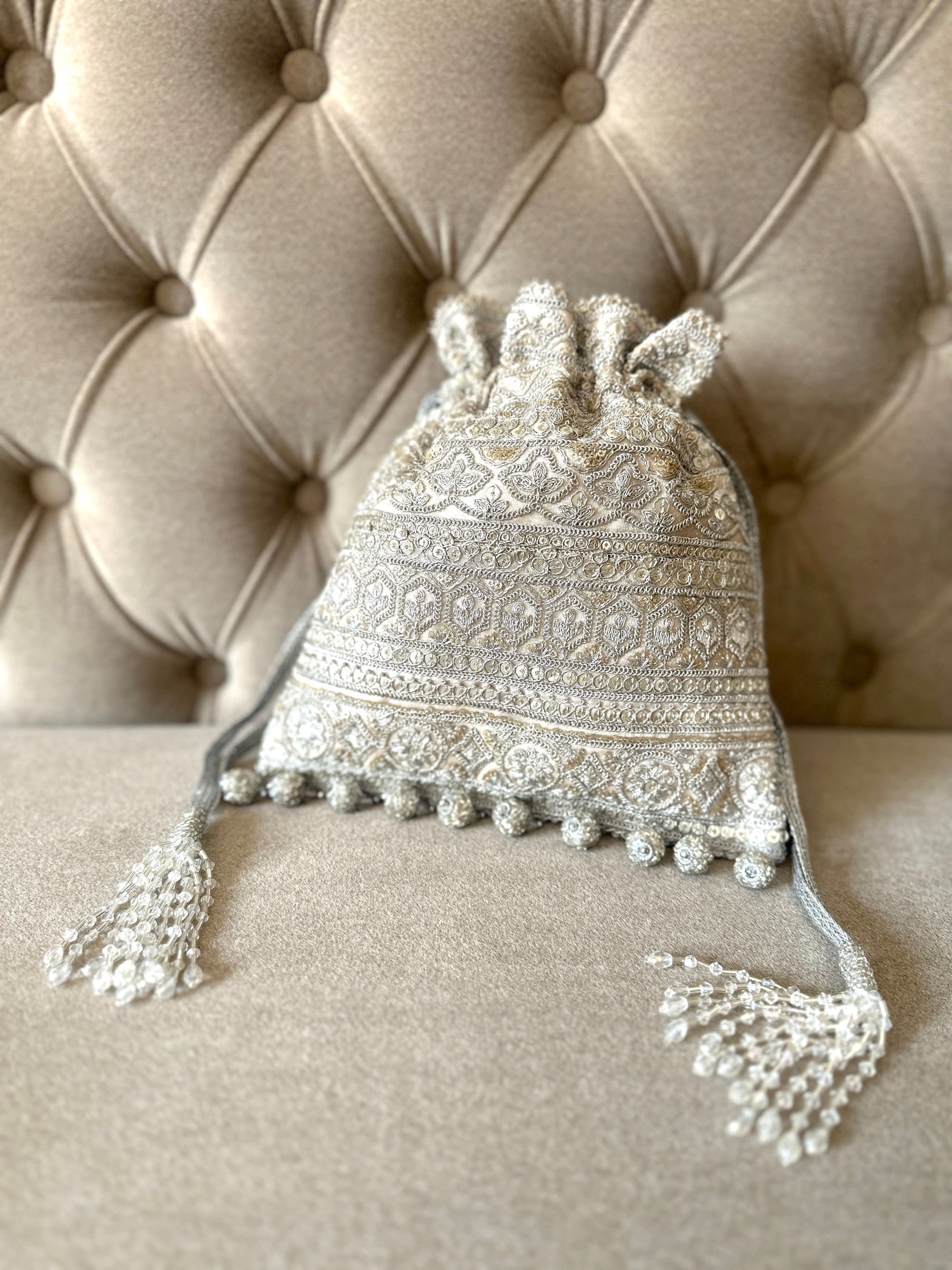 Noor Flapper Bag