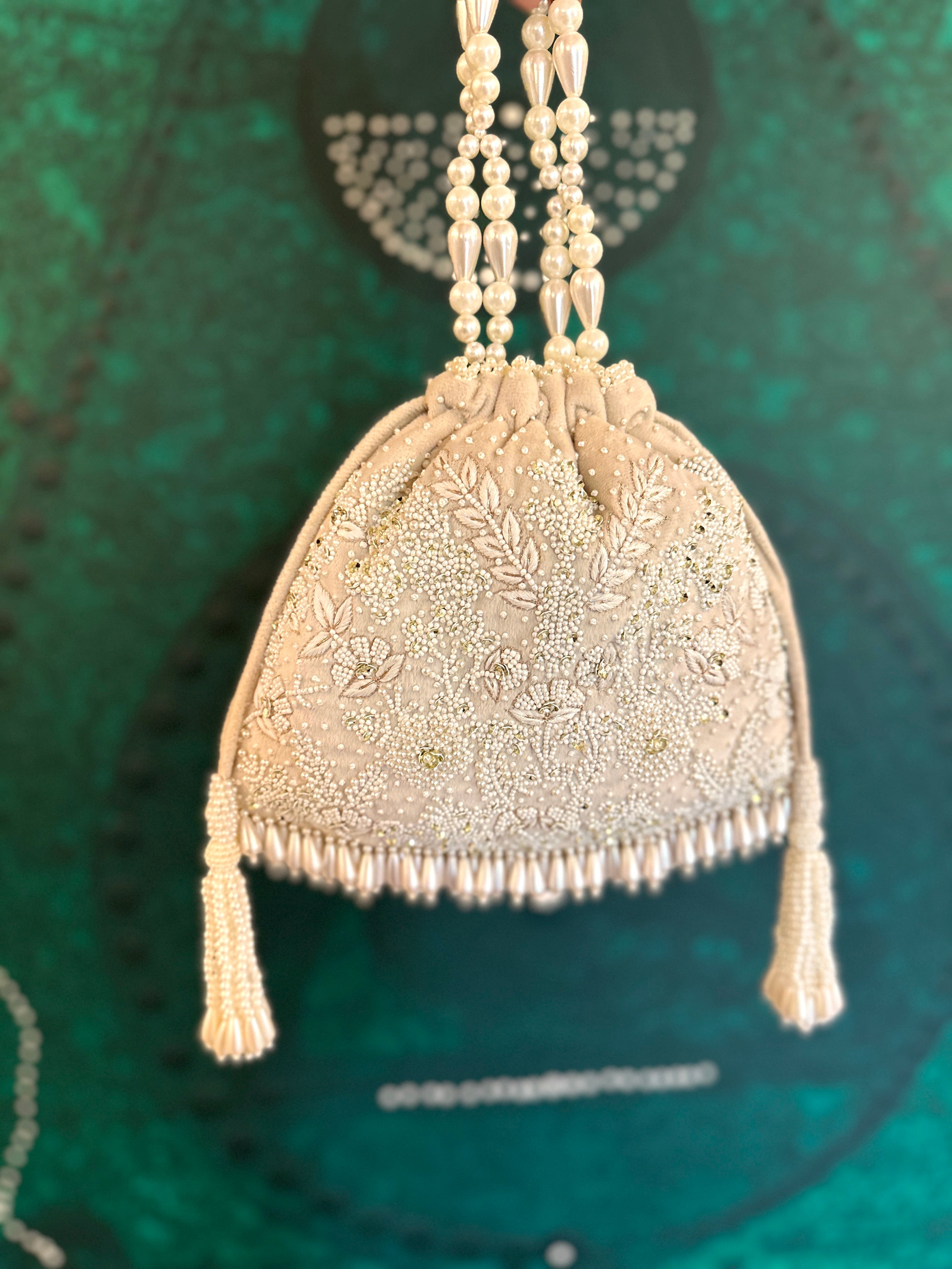 Perlita Flapper Bag