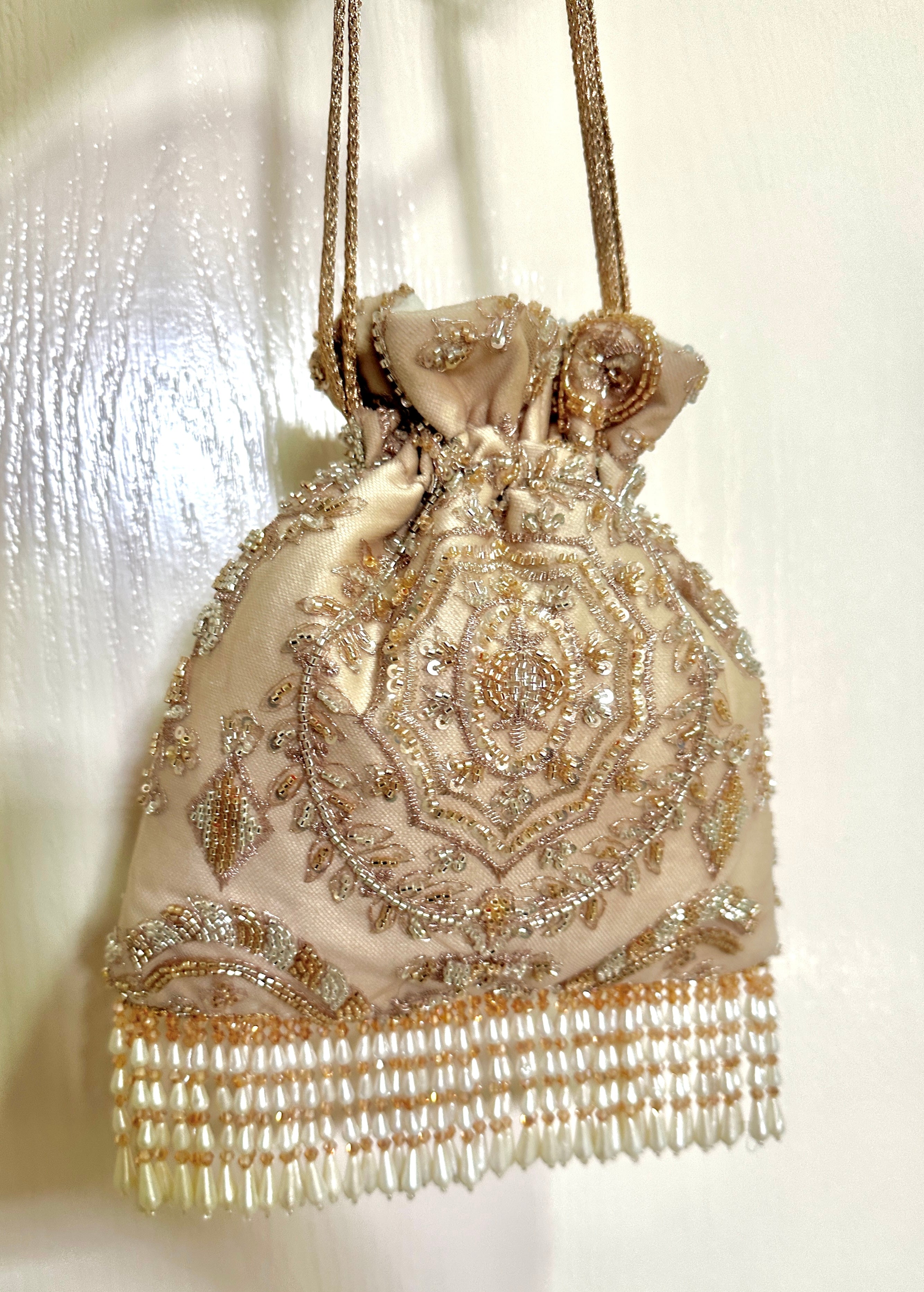 Adara Pearl Flapper